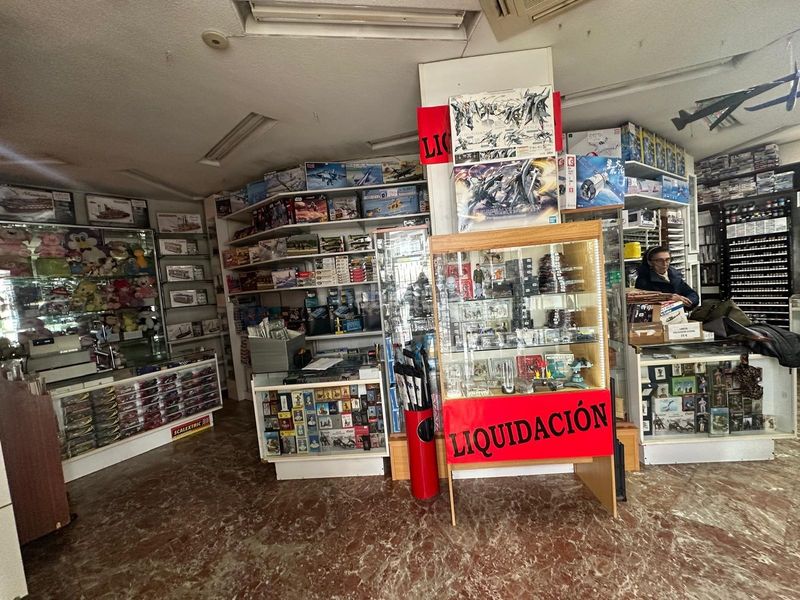 Foto d99ffbff-5e8d-4027-a452-53639b496447. Local comercial a Guindalera Madrid