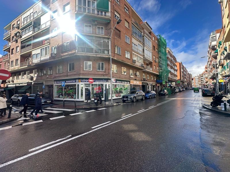 Foto dd6dcedf-8903-4f08-875d-030e59d142c0. Local comercial a Guindalera Madrid