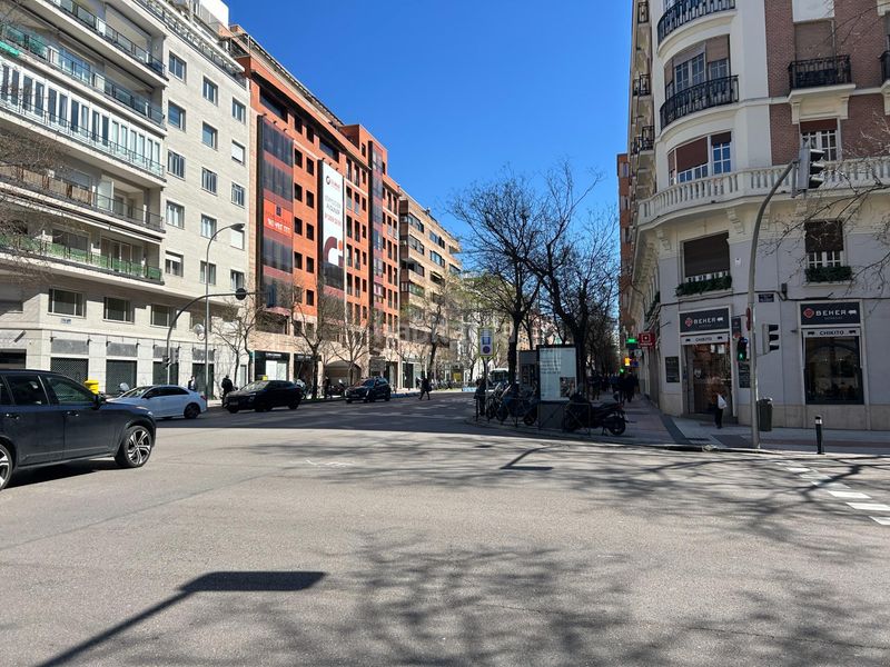 Foto 7b0948de-2d90-49d1-9399-3a69a0829e7f. Aparcament cotxe a Castellana Madrid