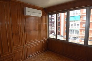 Appartement  Conde de peñalver. Piso exterior a reformar en conde de peñalvergoya con plaza de g