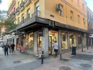 Local Comercial a Numancia. Local en esquinazo en venta en nueva numancia