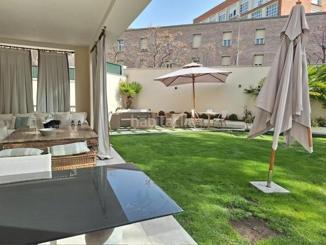 Foto fa24d9eb-959c-4d07-a9ae-57122f370854. Lloguer casa amb aparcament piscina a El Viso Madrid