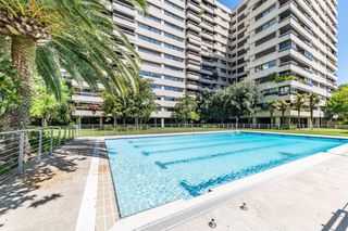 Rent Flat in La Paz. ,se alquila amplio piso en edificio de lujo en julio palacios, c