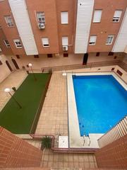 Pis a Torredonjimeno. Chollo piso 2 dormitorios + plaza garage+ trastero en residencia