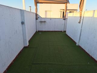 Piso en Torredonjimeno. Piso semi nuevo, con ascensor, trastero y terraza propia