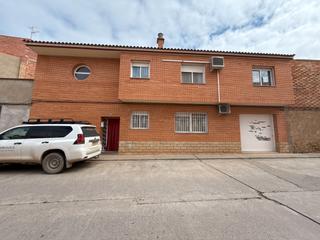Casa  Calle belchite. Casa unifamiliar en venta en zona privilegiada