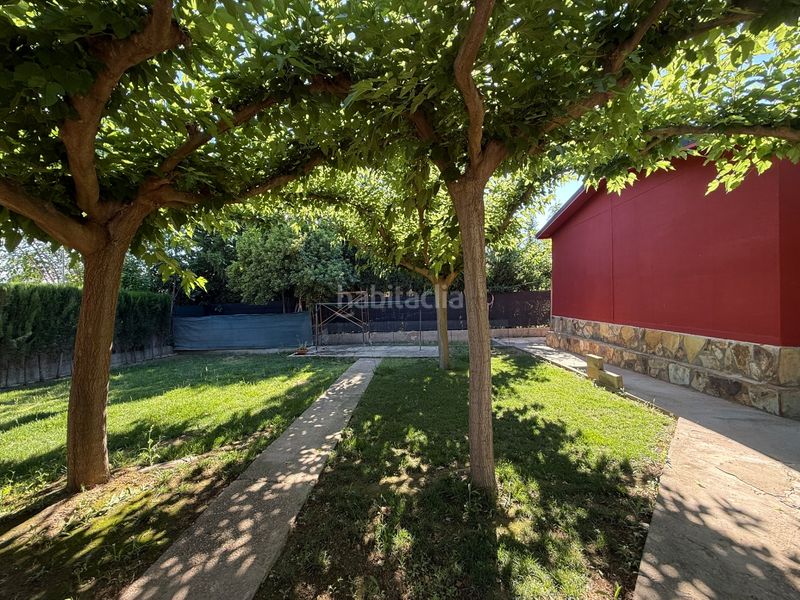 Foto c1168e5e-4055-4142-bd91-dd19b791dd4b. Xalet amb xemeneia calefacció aparcament piscina a Caspe