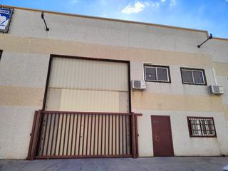Nau industrial a Yuncos. Vendo nave 590 m2 pol. ind. yuncos