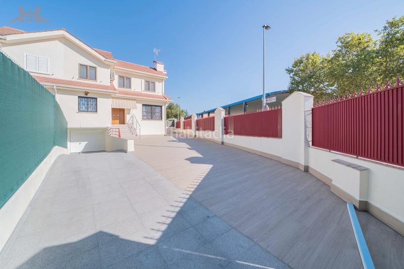 Foto 4d861d8a-0e59-4754-baa1-d2bb0ad30da1. Maison jumelée dans Las Matas-Peñascales Rozas de Madrid (Las)