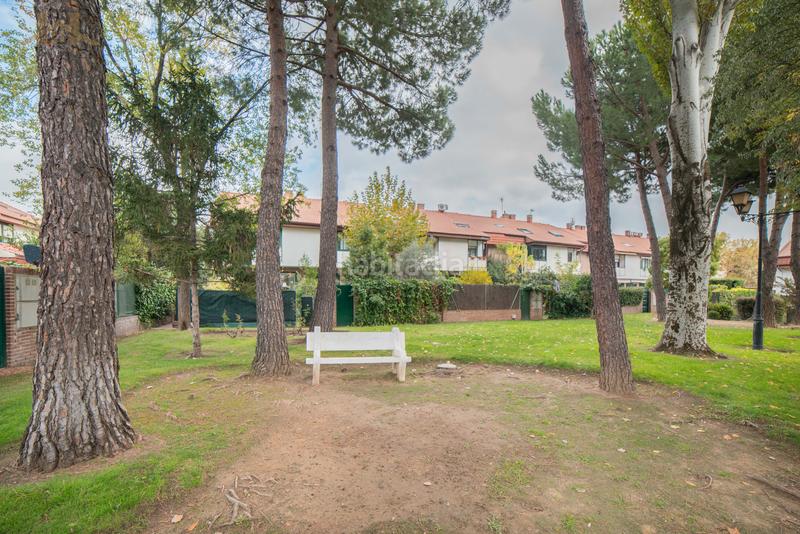 Foto ceb98715-8c01-4c1f-b4b7-59df18f6a2d5. Casa aparellada a El Pinar-Punta Galea Rozas de Madrid (Las)