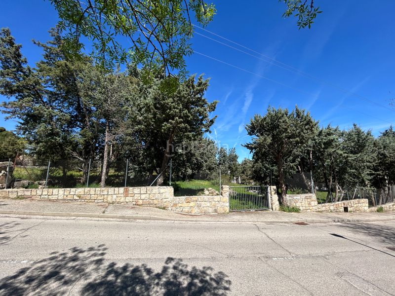 Foto b6c77a3f-8825-4dd9-ae5a-b130ba3b1a2c. Terreny residencial a Parquelagos-Puente Nuevo Galapagar