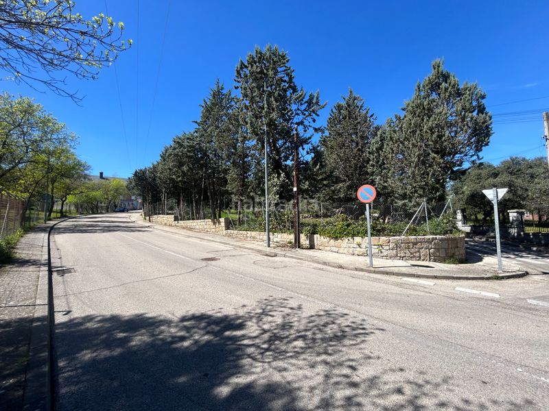 Foto eb3ccf8f-8269-4471-a8c7-5f84599ef2d9. Terreny residencial a Parquelagos-Puente Nuevo Galapagar