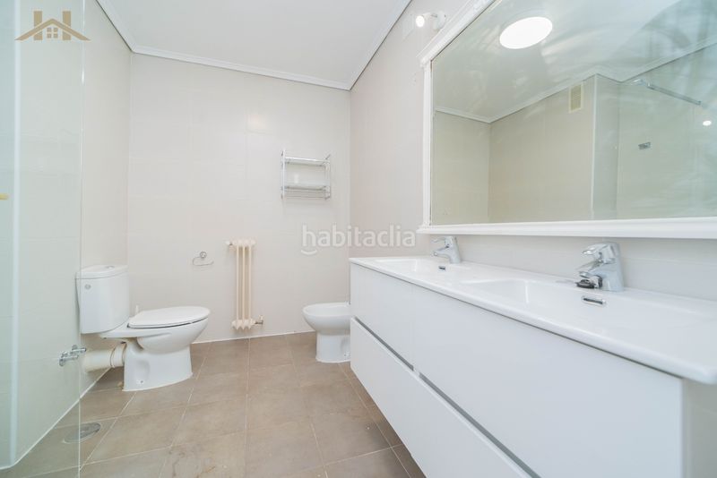 Foto 39613be7-58a8-473d-a7ee-63103e9bb580. Casa adossada amb calefacció aparcament piscina a Rozas de Madrid (Las)