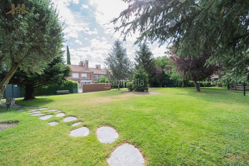 Foto f1842d8f-61d4-4226-bba5-abeecee323ea. Casa adossada amb calefacció aparcament piscina a Rozas de Madrid (Las)