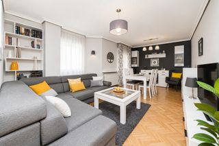 Pis  Calle castillo de arévalo. Fantástica vivienda de cuatro dormitorios situada en una de las