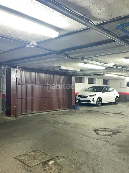 Foto d9bc5afc-7314-4334-afb2-0b95c9956a77. Autoparkplatz in El Burgo Rozas de Madrid (Las)