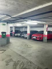 Aparcament cotxe en El Burgo. Dos plazas de garaje para coche grande en el burgo de las rozas