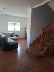 Chalet à Carrer no 3 36al. Vendo chalet  semi  nuevo a pocos metros de playa,