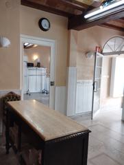 Rent Business premise in Carrer de costa i borràs 13