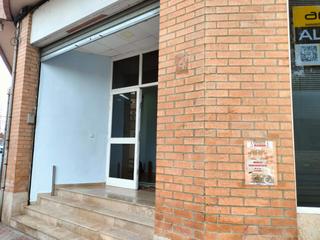 Finca rústica a Silla. Se alquila bajo comercial