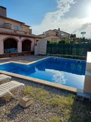 Xalet a Collbató. Impresionante casa con piscina con vistas espectaculares a nuest