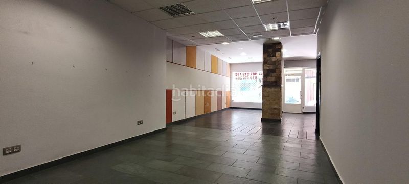 Foto 18a16cf8-d505-45a5-a8e2-c9463d08fa99. Local comercial en San Claudio - La Chantría León