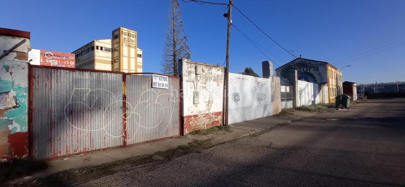 Foto 41003646-270a-424d-8f44-e9e7713acb65. Bâtiment à usage industriel dans La Vega - La Sal León