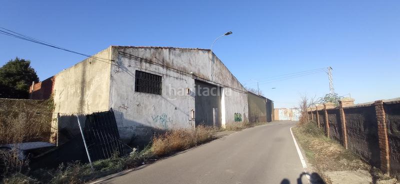 Foto b4a4e9cd-5425-4234-b6d9-ca726243f401. Bâtiment à usage industriel dans La Vega - La Sal León