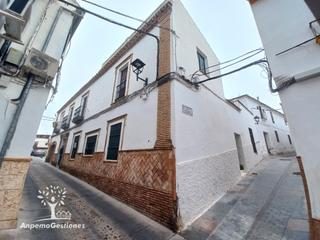 Maison à Hornachuelos. Vivienda calle mayor hornachuelos 109.000€