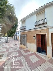 Casa a Palma del Río. Vivienda dúplex, 2 dormitorios, 55.900€