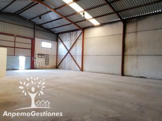 Nau industrial a Palma del Río. Nave 320m2, oficinas, patio 149.000€, anpemogestiones