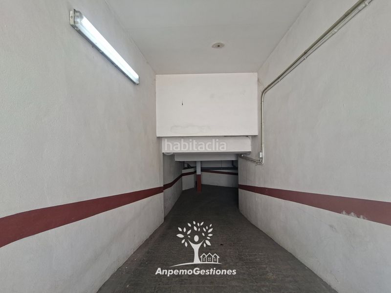 Foto c8829122-eadb-4d06-a7a3-6c9776b720d9. Aparcament cotxe a calle ancha 31 a Palma del Río