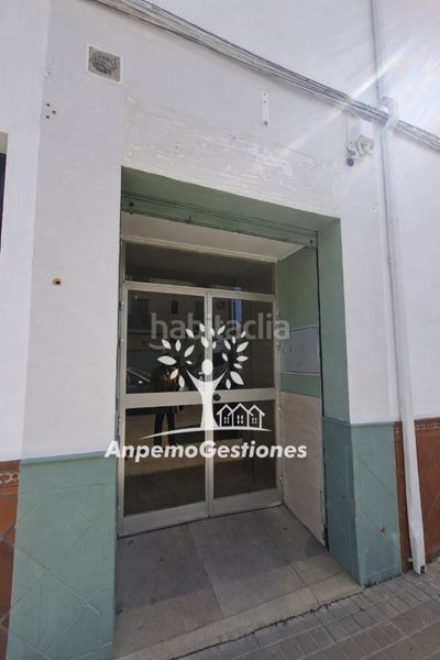 Foto bf4bfe9e-f420-4c1e-a74d-f7dbb54f20ff. Affitto locale commerciale in avenida del greco 5 in Palma del Río