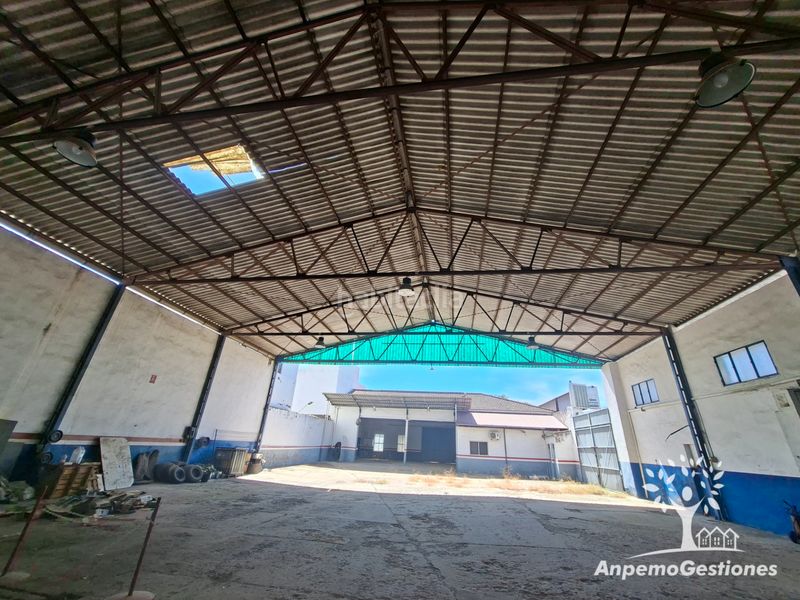 Foto c120e767-6b5a-49f0-95af-3626214fcab3. Nave industrial en calle amor de dios 35 nave/terreno 1000m2, logística, reparación, parking en Palma del Río