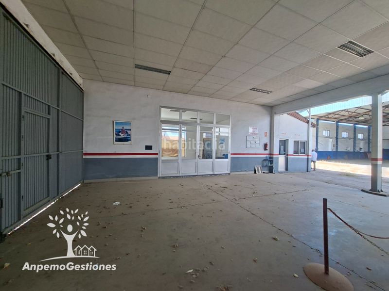Foto e1921966-1390-4873-8bfa-d3aa740763fc. Nave industrial en calle amor de dios 35 nave/terreno 1000m2, logística, reparación, parking en Palma del Río