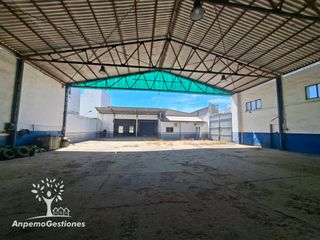 Nau industrial a Calle amor de dios 35. Nave/terreno 1000m2, log�stica, reparaci�n, parking