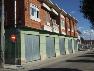 Gebäude in Laguna de Duero. Rentabilidad  9,6 % edificio en laguna de duero