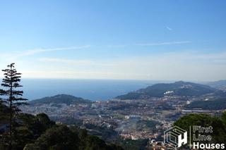 Terreny residencial a Roca Grossa. Vistas panorámicas mar y montaña