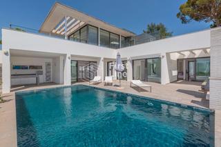Xalet  De la creu petita. Exclusiva villa contemporánea en campo de golf pga catalunya