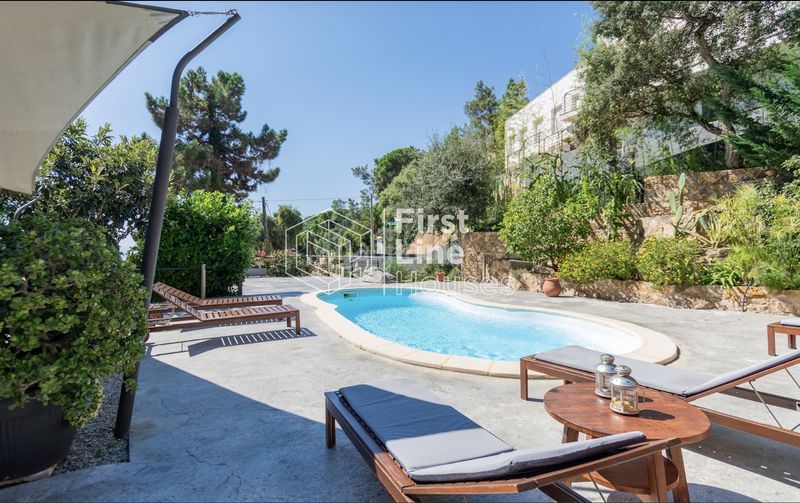 Foto 060ace44-162f-4640-baa3-33728dc7d29e. Casa  con licencia turística. reformada y con un gran espacio exterior con piscina privada en Lloret de Mar