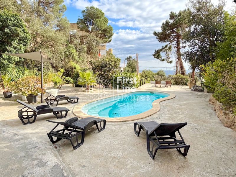 Foto 12968a82-a5c5-4bdc-a1b8-0145330df229. Casa  con licencia turística. reformada y con un gran espacio exterior con piscina privada en Lloret de Mar