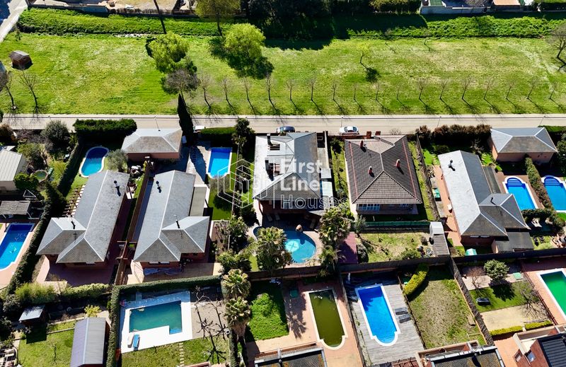 Foto 7f66a9c6-fb4d-4d0f-9778-3bfce977ce64. Xalet amb xemeneia calefacció aparcament piscina a Vidreres