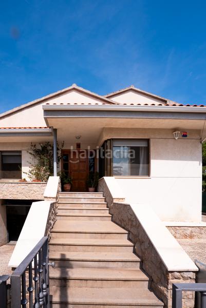 Foto 847c6cb1-ff2e-4db4-a2ab-669244990e01. Chalet en carrer garbi 12 espectacular chalet unifamiliar paradise en Vallmoll