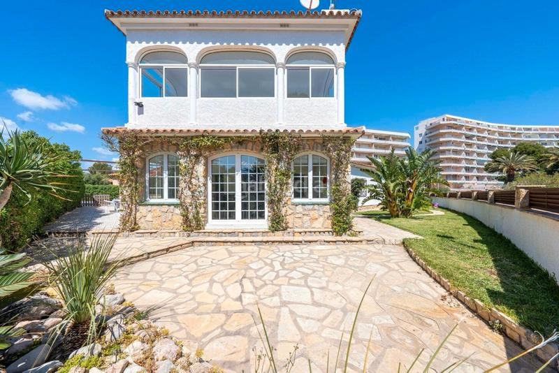 Foto d357f395-77ae-4431-9c92-450176a87e47. Xalet a carrer gregal 9 a Passeig Marítim Miami Platja