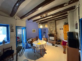 House  Carrer prat de la riba. Oportunidad de comprar una preciosa casa en porrera