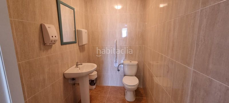 Foto 05e0f18c-652a-45f5-841d-3516e47886ac. Local comercial amb calefacció a Migjorn Reus