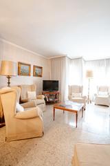 Appartement  Carrer del general moragues. Piso reus 4 habitaciones