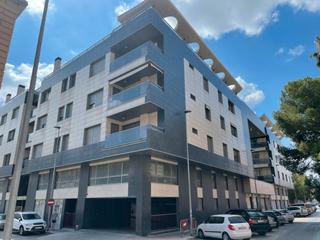 Aparcament cotxe a Avenida de la vega 50. Plaza de garaje edificio da vinci