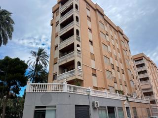 Appartement à Calle alfonso v 1. Piso en la zona instituto gabriel miró de orihuela