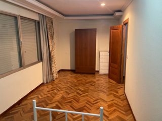 Rent Flat  Calle nueva desamparados. Piso para compartir estudiantes en desampados